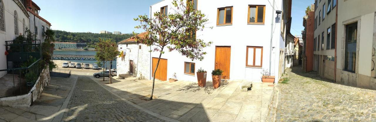 Cais Das Pedras Patio Apartment - With Washer And Dryer Machine Porto Bagian luar foto