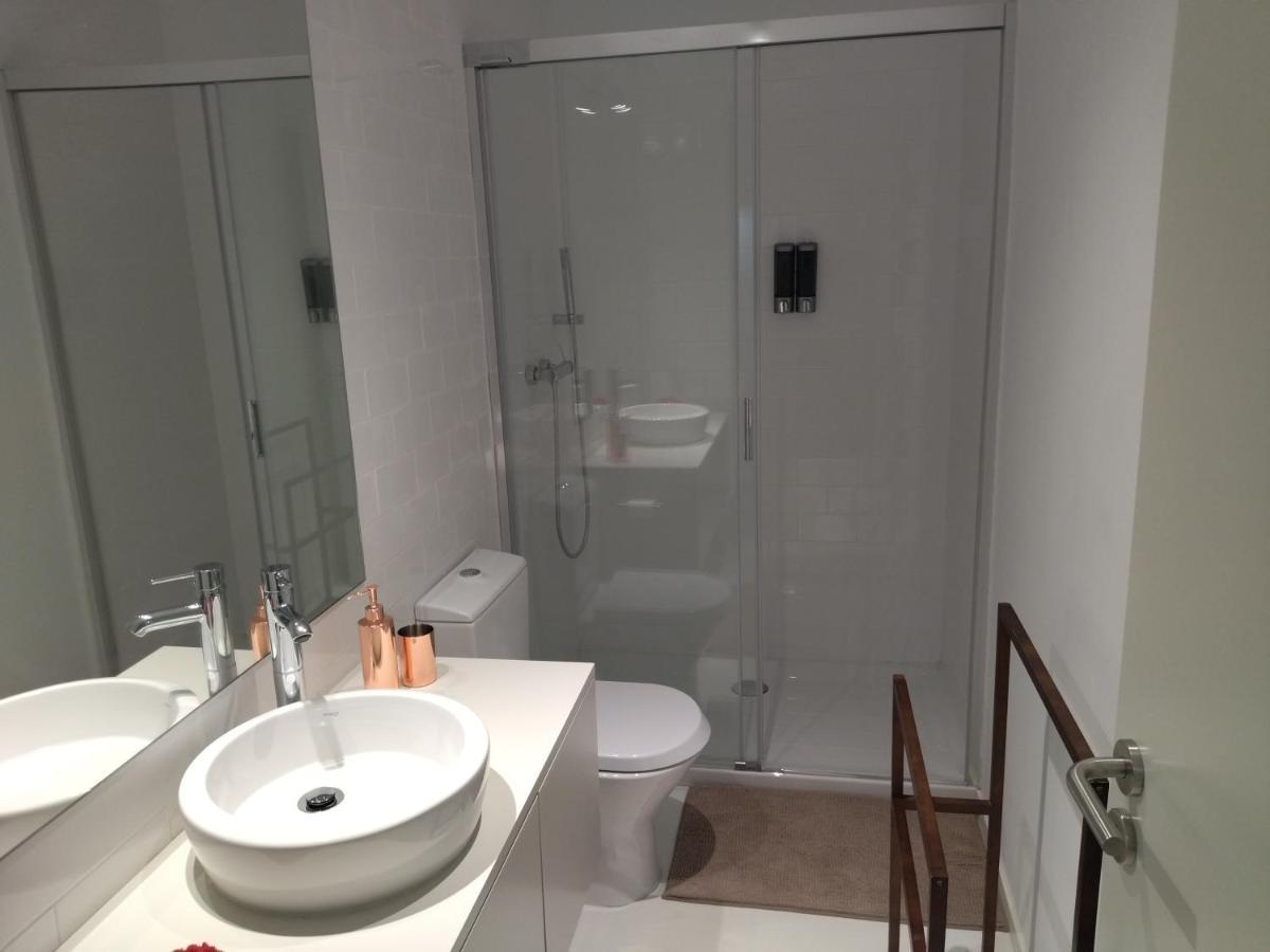 Cais Das Pedras Patio Apartment - With Washer And Dryer Machine Porto Bagian luar foto